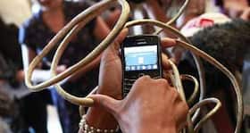 Indian man has longest finger nails in the world, sets a Guinness World Record
