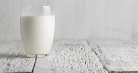 Wondering if drinking milk before sleeping is good or bad? Here's the answer