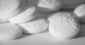 Regular use of aspirin may be dangerous for uterine cancer patients