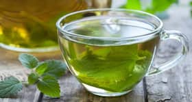 Here is why green tea and a spinach sandwich is not a good combination
