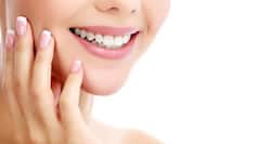 हरे धनिये की पत्तियों से ऐसे बनाएं होंठों को नैचुरल गुलाबी