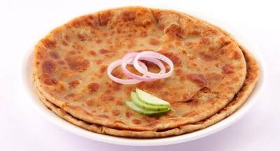 हरे प्याज़ और आलू का परांठा – हेल्दी रेसिपी