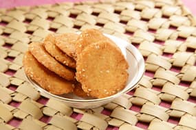 Healthy recipe -- Low-fat Mathri