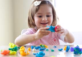 This homemade, non-toxic play-dough is the best thing ever!