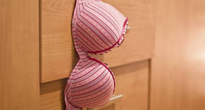 Sleep Wearing Bra-THS  10 things you should never do to your