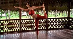 Get Shilpa Shetty's hourglass figure with this yoga pose