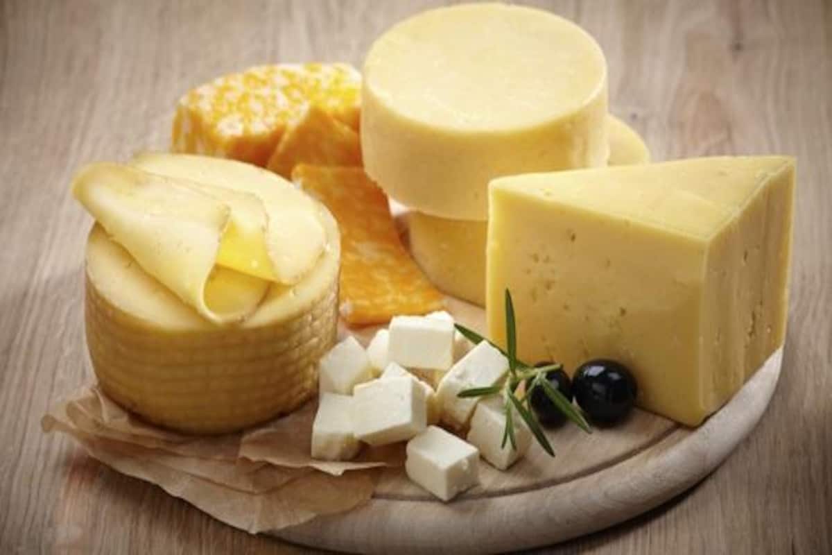 पनीर या चीज़, क्‍या है ज्‍यादा हेल्दी? | TheHealthSite Hindi
