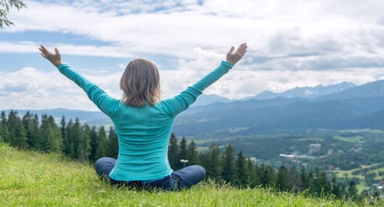 5 ways chanting Om fills you with positivity and peace
