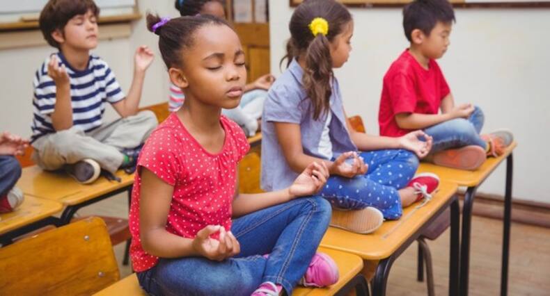 5 ways chanting Om fills you with positivity and peace
