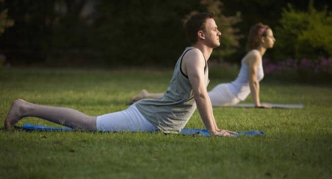 4 easy warm-up exercises you must do before surya namaskar ...