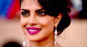 5 ways to rock the dark lipstick look