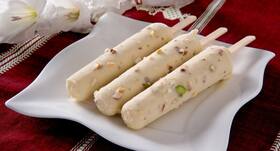 Valentines Day special recipe - Fruit-n-Nuts Oats Cranberry Kulfi by Chef Vikas Khanna