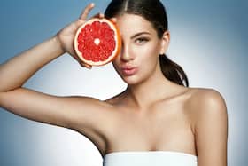 7 antioxidant-rich ingredients to look for in your anti-ageing face cream