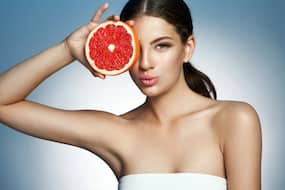 7 antioxidant-rich ingredients to look for in your anti-ageing face cream