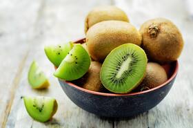 Kiwi benefits: Deal with constipation and irritable bowel syndrome