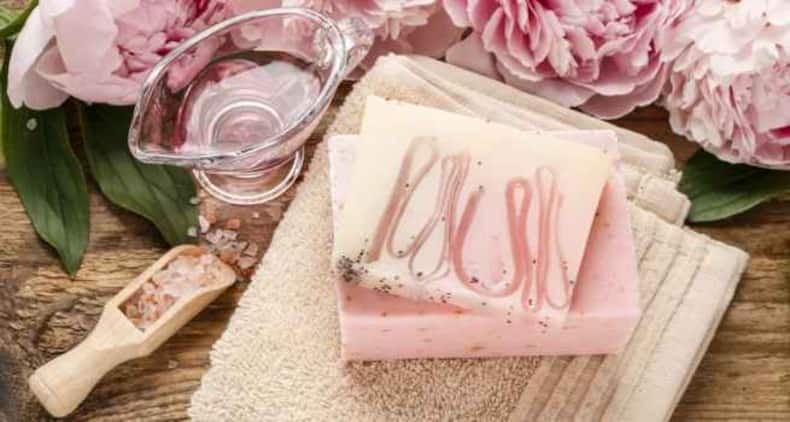 6 expert tips for selecting the right soap for your skin type