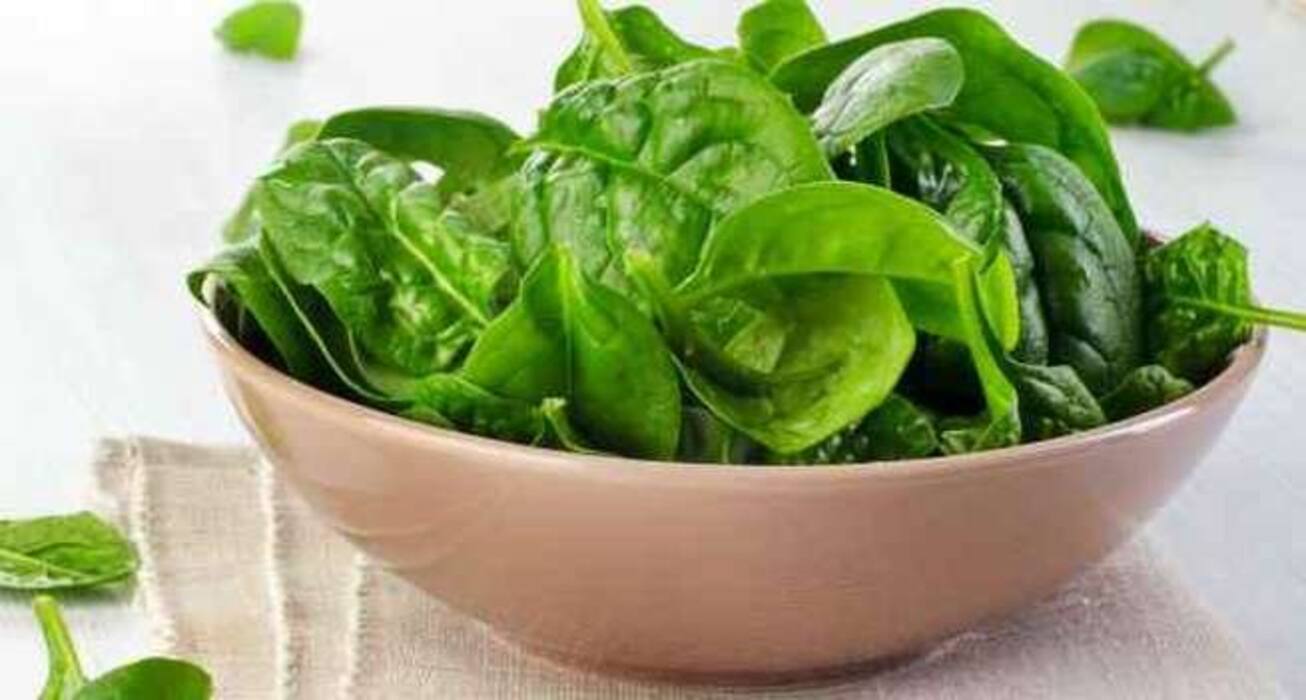 7 foods to prevent grey hair and reduce hair loss