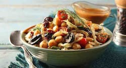 Healthy recipe -- Italian Garbanzo Salad