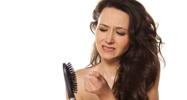 सदर म हणर  कस गळतच परमख करण त उपय जणन घय  Hair loss  know Symptoms and causes women simple tips nrp 97  Loksatta
