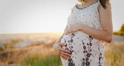 Study says moms who delay pregnancy are more likely to have smarter, healthier kids