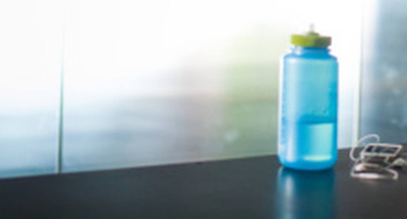 Selecting a safe water bottle: The pros of using steel, glass, aluminium, BPA-free and polycarbonated bottles