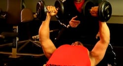 Here's how to do dumbbell flyes correctly