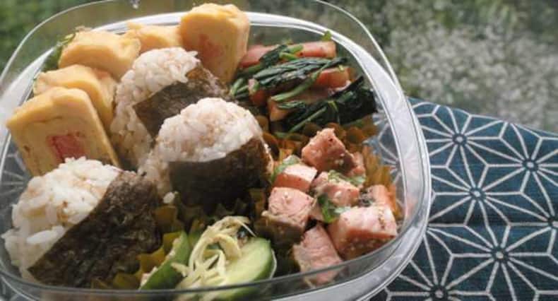 Selecting a safe tiffin box: BPA-free plastic, tempered glass, organic cotton, stainless steel and insulated box