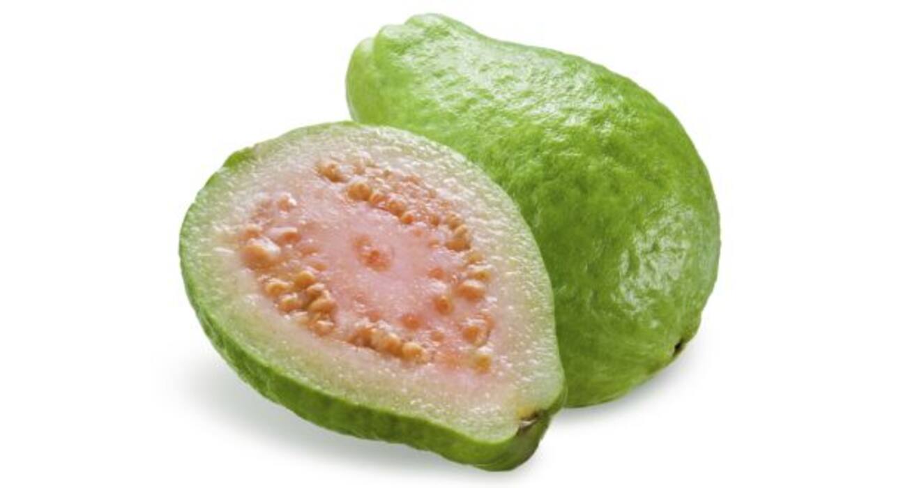 10 Amazing Health Benefits of Guavas