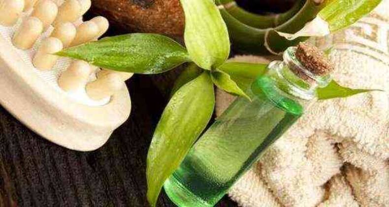 अगर गर्मी में आता है ज्यादा पसीना तो इन 8 चीजों का करें इस्तेमाल