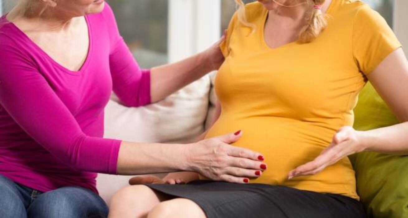 10 things you should never say or do to a pregnant woman