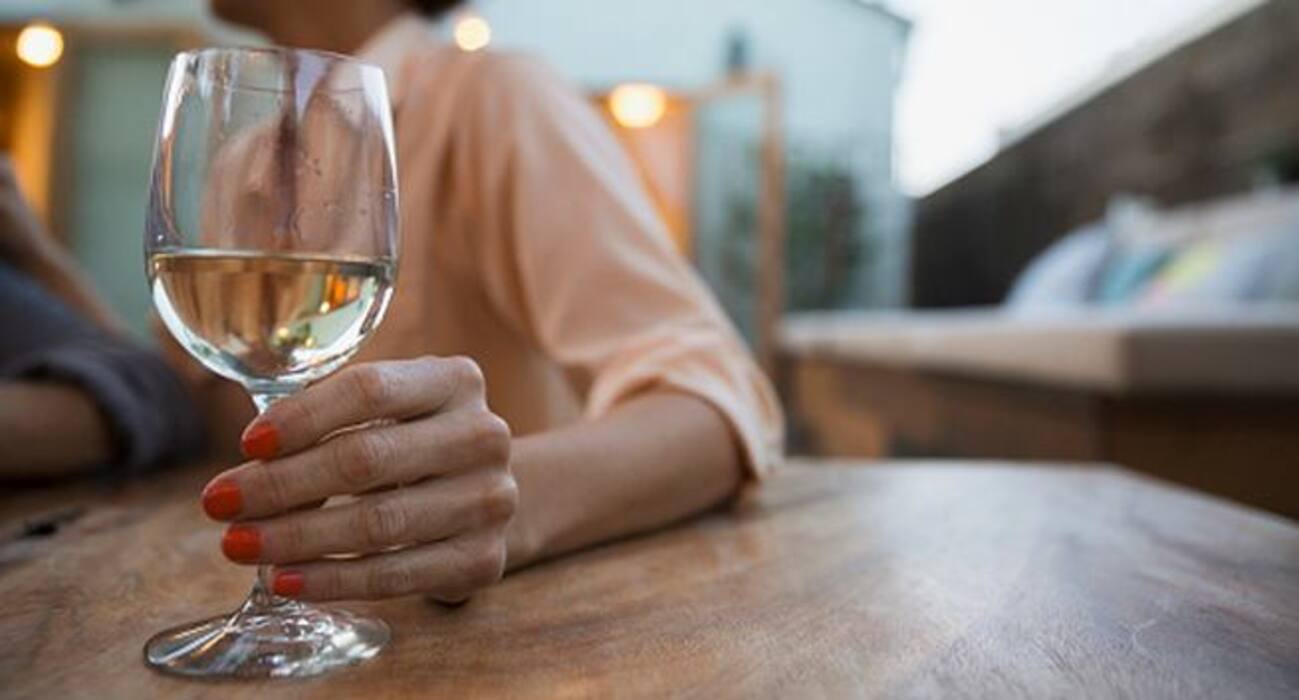 5 things you should not do when suffering from dehydration