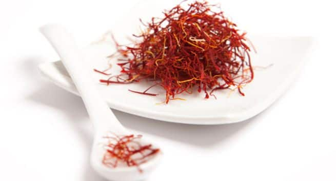 Can applying saffron make your skin fair Beauty query