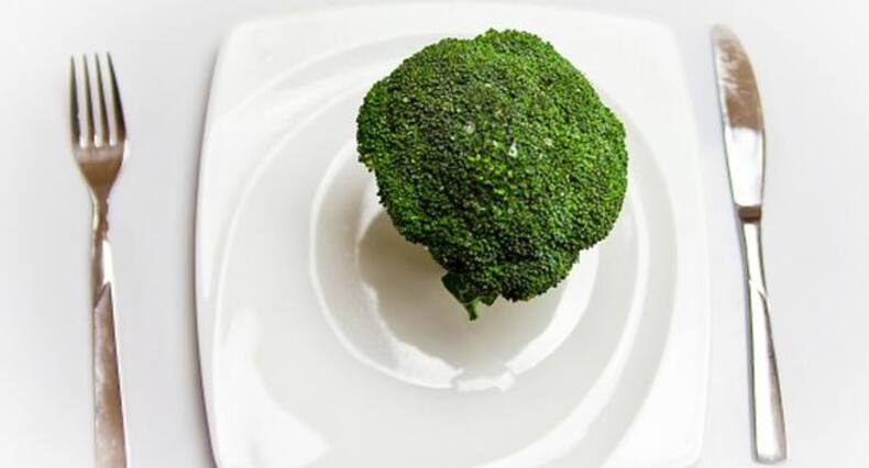 10 foods you MUST eat to keep your liver healthy