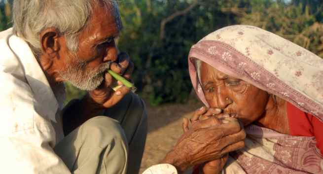 World No Tobacco Day--Experts say every cigarette rots you, inside out