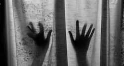 क्यों कोई रेपिस्ट कह देता है ‘गलती हमारी नहीं, गलती इन लड़कियों की है’