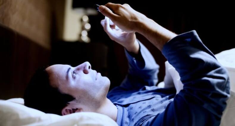 8 ways your smartphone is affecting your health and emotional well-being