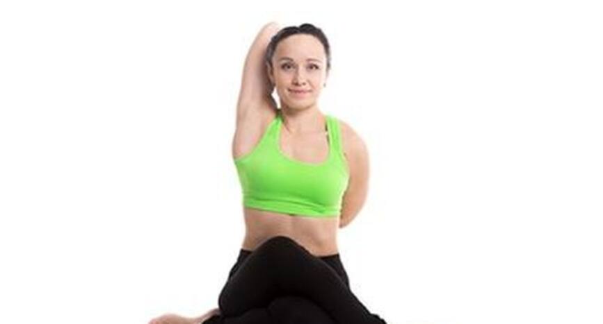 Got chubby cheeks and a double chin? Try these 5 yoga poses for a toned ...