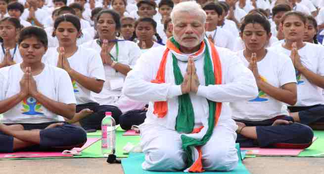 3rd International Yoga Day: Prime Minister Narendra Modi and Yogi ...