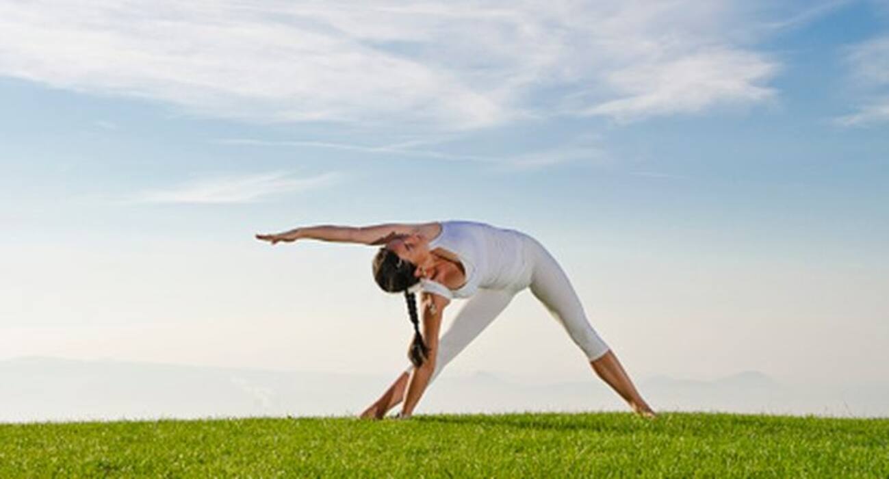 Weak, aching knees? Perform these 6 yoga asanas to strengthen your knees