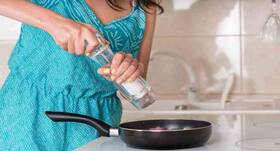 Low sodium salt vs. regular salt—which is healthier? Low sodium salt vs. regular salt—which is healthier?