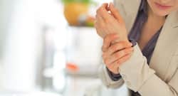 Expert advice on coping with joint pain during monsoon