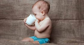 पड़ोस के बच्चों को न दें ये 7 चीज़ें
