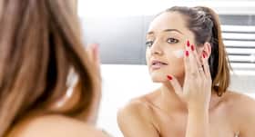 Simple DIY egg mask for blackheads removal
