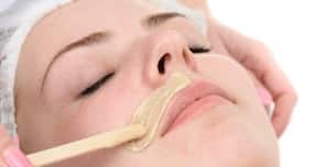 महिलायें चेहरे के अनचाहे बालों (Facial Hair) से ऐसे पायें छुटकारा
