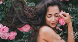 What causes smelly hair during monsoon?