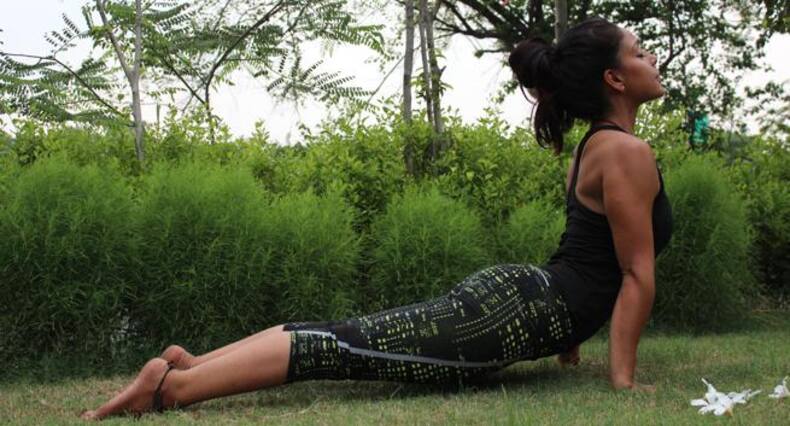 Get strong arms like Anushka in Sultan with these yoga poses