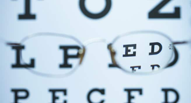 6 signs you need reading glasses or spectacles | TheHealthSite.com