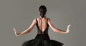5 yoga asanas for a strong and sculpted back