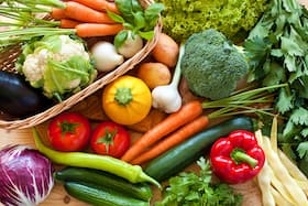 World Breastfeeding Week 2016 - Breastfeeding moms should avoid eating these gassy vegetables