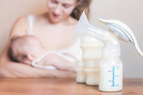 World Breastfeeding Week 2016: Manual vs electric breast pump, what do Indian moms prefer?